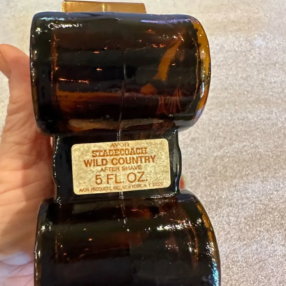 Vintage 1970s Avon Stagecoach Wild Country Aftershave 5 Fluid Ounce Decanter